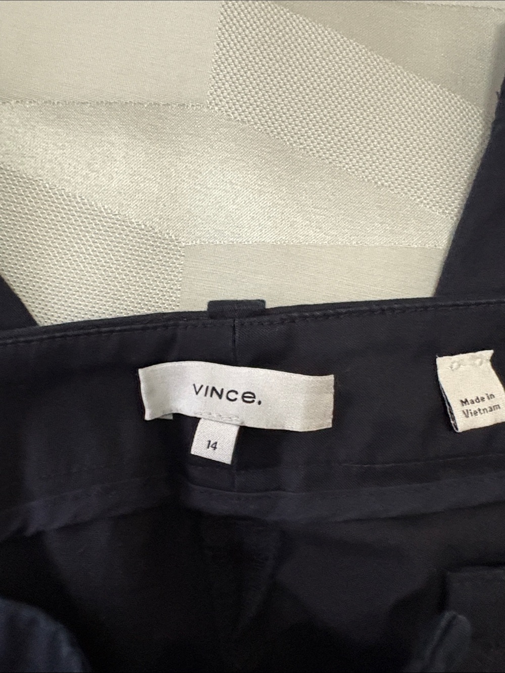 Vince Navy Blue Bermuda Shorts for Women - Picture 3 of 7